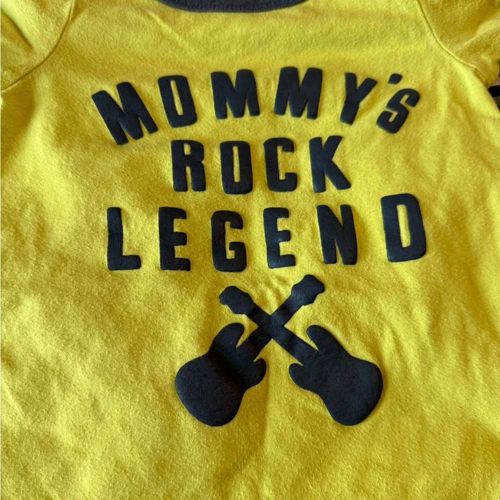 Carter's lot of four piece toddler size 12 months in good used condition
